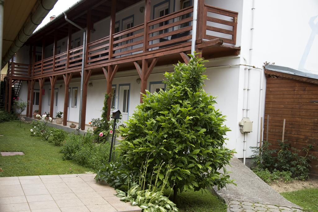 Hotel Zeta Lenti Exterior foto